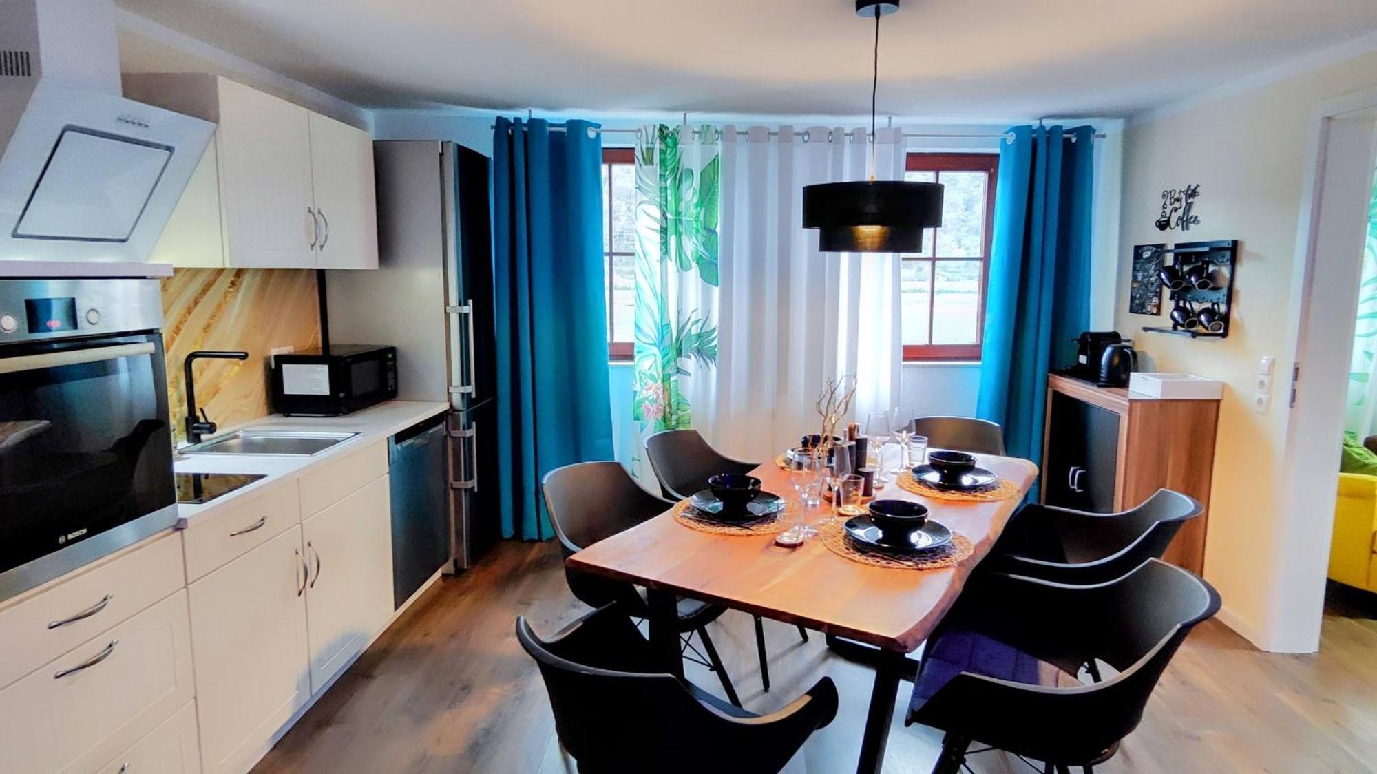Direkt Am Rhein Mit Burgblick Nahe Rheinsteig Bis 8 Personen, 2 Baeder, 4 Zimmer, Kueche, Netflix Kaub Exterior foto